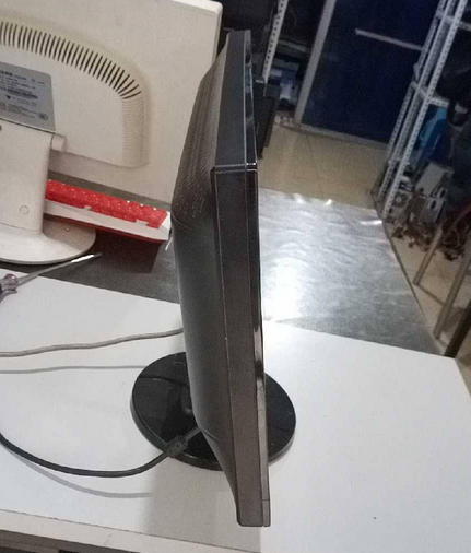 19寸液晶显示器玛雅牌子